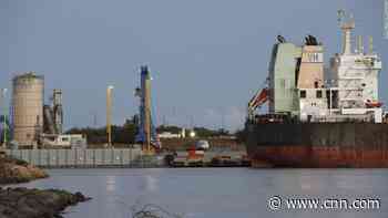 Hawaii receives its last shipment of coal before shuttering last power plant