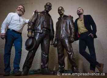 'Breaking Bad' statues shine light on actors, Albuquerque - Virden Empire Advance