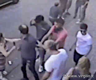 Lite con pugni e schiaffi ad Aversa tra un parroco ed un fedele per via dell'offerta al funerale - Virgilio