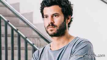 La burla viral de Willy Bárcenas (Taburete) a Pedro Sánchez por su ecologismo 'corbata-free' - Marca