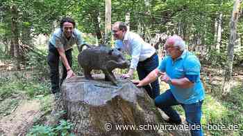 Mit Motorsäge geschaffen - Tierfiguren schmücken Wildschweingehege auf dem Wimberg - Schwarzwälder Bote