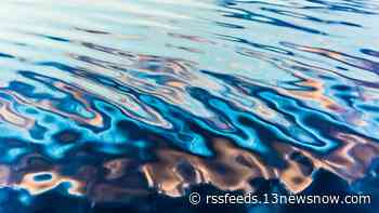 Man dies after boat accident involving barge on the Elizabeth River