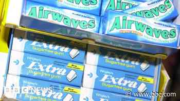 Teenager given suspended sentence for Gloucester chewing gum theft - BBC
