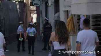 Positano, una dipendente trova portafoglio e lo consegna ai vigili, c'erano 3 mila euro - Positanonews - Positanonews