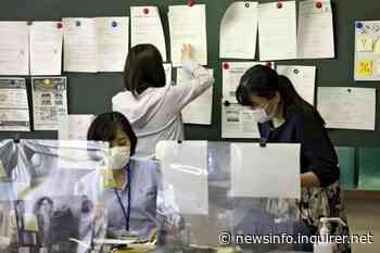 Japan shifts to ‘living with coronavirus’ strategy - newsinfo.inquirer.net