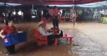VÍDEO: Se desborda arroyo en la colonia 6 de Enero de Tepic - NTV | El Portal de Nayarit