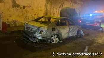 Auto prende fuoco sulla Palermo-Messina, nella galleria Baglio: panico e oltre 10 km di fila - Gazzetta del Sud - Edizione Messina