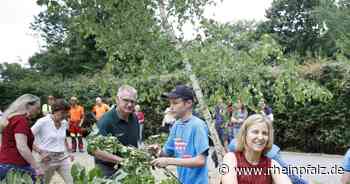 Klimaschutzministerin besucht Nachwuchsinitiative „Handwerk trifft Forst“ - Kaiserslautern - Rheinpfalz.de