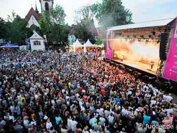 I EM Music: Max Giesinger sucht den Fankontakt in Emmendingen - Fotogalerien - Freiburg - fudder.de - Fudder