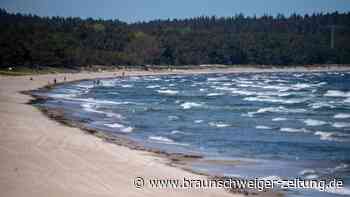 Frau rettet Urlauber aus Ostsee und stirbt