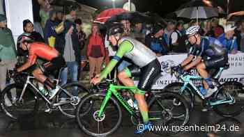 „Fans haben großen Sport gesehen“: Spannende Rennen bei 22. Bruckmühler Radsportnacht