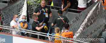 [À VOIR] Un cycliste s’envole dans les tribunes et blesse des spectateurs aux Jeux du Commonwealth