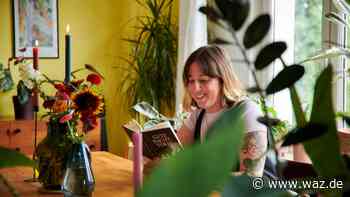 So wohnt Essen: Sarah (33) liebt Kitsch, Kram und Katzen - WAZ News