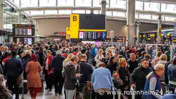 Flughafen-Chaos: Richtige Schlange an der Kontrolle kann den Urlaub retten