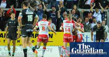 St Helens show strength by shutting out Huddersfield despite early red card - The Guardian