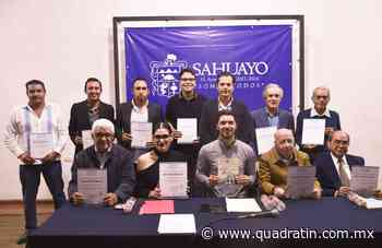 Presentan el libro Crónicas de Sahuayo - Quadratín