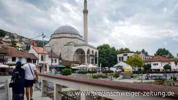 Barrikaden und Schüsse: Kosovo reagiert auf Unruhen