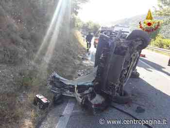 Genga: auto contro camion, gravissima una donna di Fabriano - Centropagina