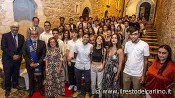 Il cento non basta: maturi con lode, che festa - il Resto del Carlino