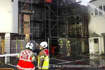 Sydenham Road Croydon: Man treated after flat fire  