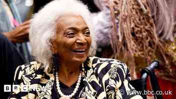 Trailblazing Star Trek actress Nichelle Nichols dies at 89