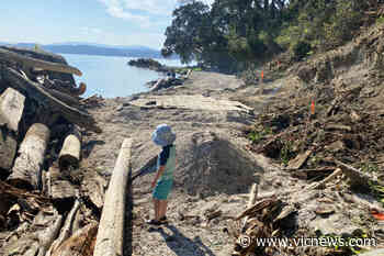 North Saanich beach lovers dismayed at condition of site amid construction project - Victoria News