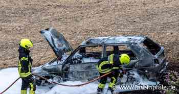 Fahrzeug brennt: Fahrer ist nicht am Unfallort - Lautersheim/Rodenbach - Rheinpfalz.de