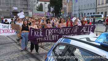 Augsburg: Oben-ohne-Demo: Nackte Brüste sorgen für Aufregung in der Innenstadt | Augsburger Allgemeine - Augsburger Allgemeine