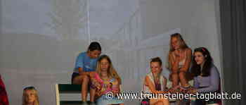 Ernstes Stück zum Schuljahresende – Sparzer Theater-AG führt »Girlster« mit dramatischem Ausgang auf - Traunsteiner Tagblatt