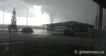 Scary clouds, strong winds, hail in central Alberta during tornado warnings