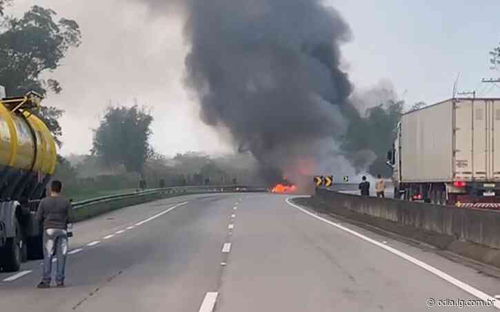 Caminhão de combustível explode e mata motorista em Silva Jardim - O Dia