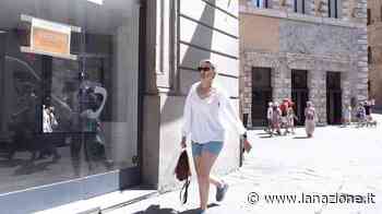 Siena, negozi chiusi e marchi che spariscono: è la lunga agonia del commercio - LA NAZIONE