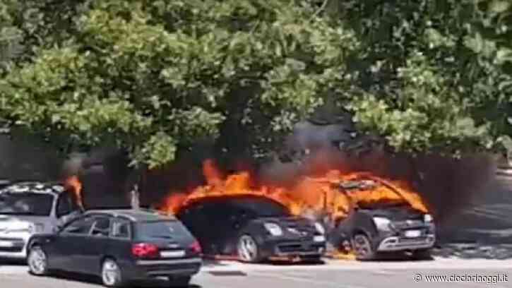 A fuoco tre auto. Carabinieri fermano un trentenne indiziato dell'incendio - ciociariaoggi.it