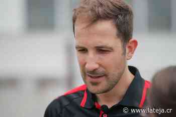 ¿Qué le cantaron en coro los aficionados heredianos al gerente deportivo de Alajuelense, Agustín Lleida? - La Teja Costa Rica