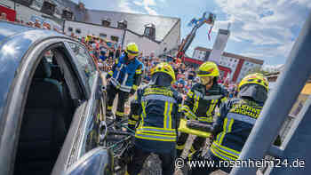 Rekordbesuch und staunende Kinder bei der Freiwilligen Feuerwehr Burghausen