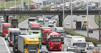 Afrit Wemmel versperd door ongeval op de Binnenring - Het Laatste Nieuws