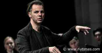 Under Pressure to Cut Russian Ties, Maestro Forms New Orchestra