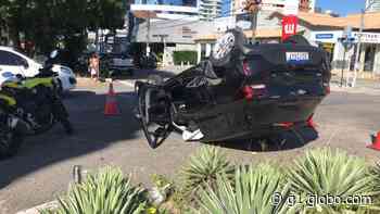 Carro capota após colisão em cruzamento na Zona Leste de Natal - Globo.com