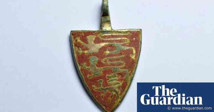 Medieval pendant with Three Lions unveiled ahead of women’s football final