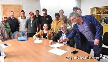 Rio Bonito - COOPAIA assina termo de cessão de uso de veículo - Portal Cantu