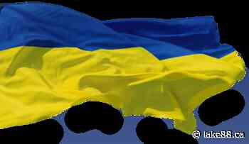 Smiths Falls flying Ukrainian flag during conflict, as ties to country run deep for Mayor Pankow - lake88.ca