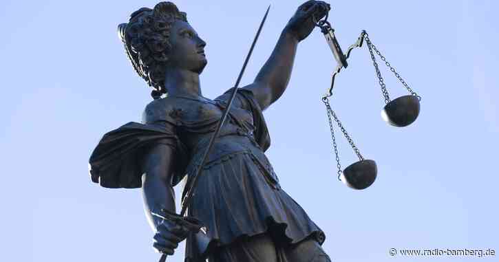 14-Jährige im Schlaf getötet: Plädoyers im Prozess