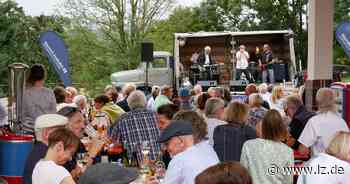 Tankstellenparty: Boogie und Blues vor historischer Kulisse | Lokale Nachrichten aus Detmold - Lippische Landes-Zeitung