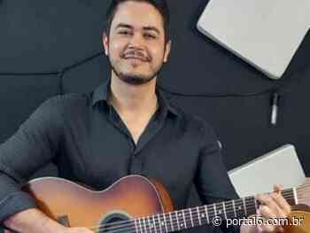 Anapolino se emociona no reencontro com violão perdido na Festa de Barretos - Portal 6