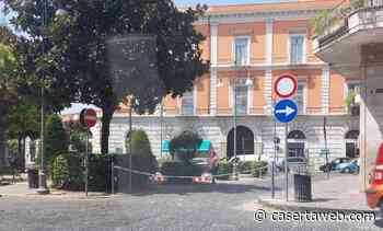 Teppisti a Maddaloni in piazza Generale Ferraro ripresi dalle videocamere - Caserta Web - CasertaWeb