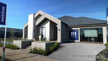 More building companies to 'topple over', as display home giant Metricon sheds staff to survive