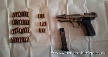 Luton crime: Police arrest a man after finding a gun, ammo and heroin in Luton during search warrant - Bedfordshire Live