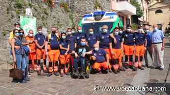 Massa, la fiaccolata della Croce Bianca per chiedere aiuto alla città - La Voce Apuana