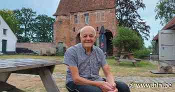 Trouwe bezoeker van Huysmanhoeve Antoine (82) krijgt eigen beeld - Het Laatste Nieuws