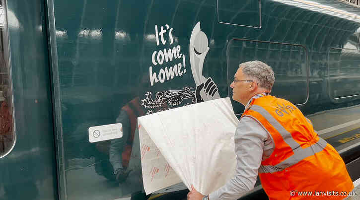 GWR train gets Euro 2022 Lionesses tribute